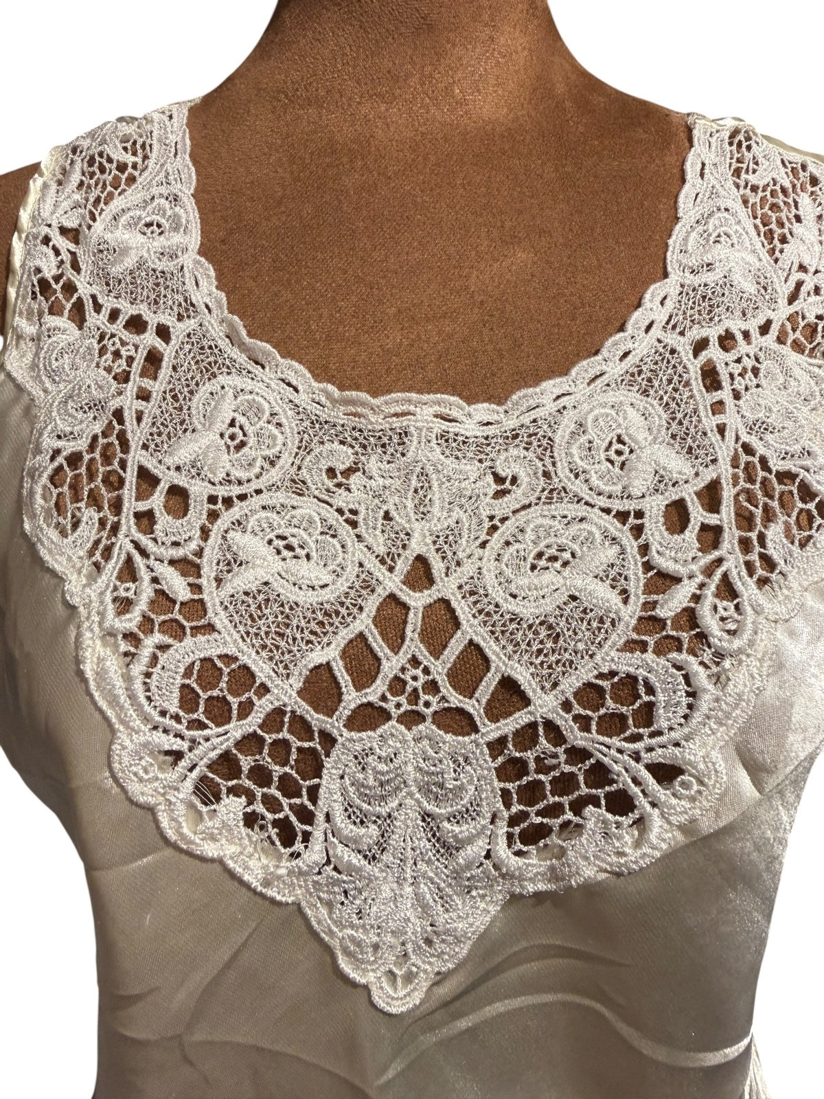 Cinema Etoile Ivory Sleeveless Lace Detail Satin Top
