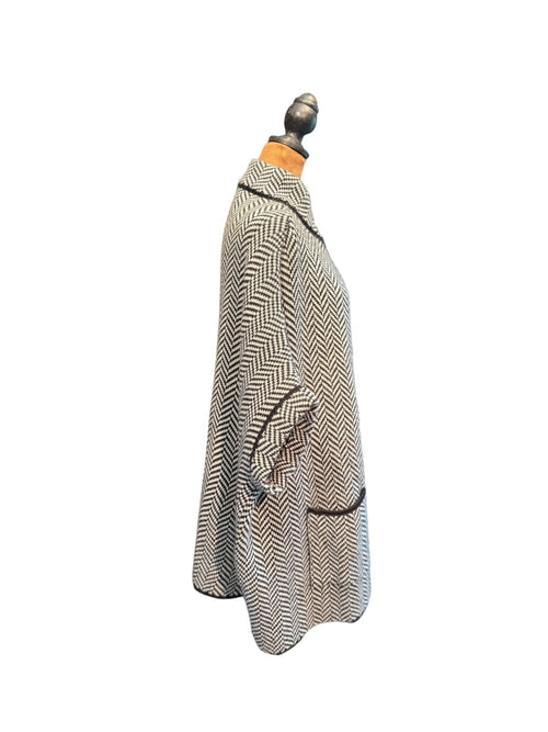 APT. 9 Black & White Chevron Pattern Acrylic Poncho Sweater