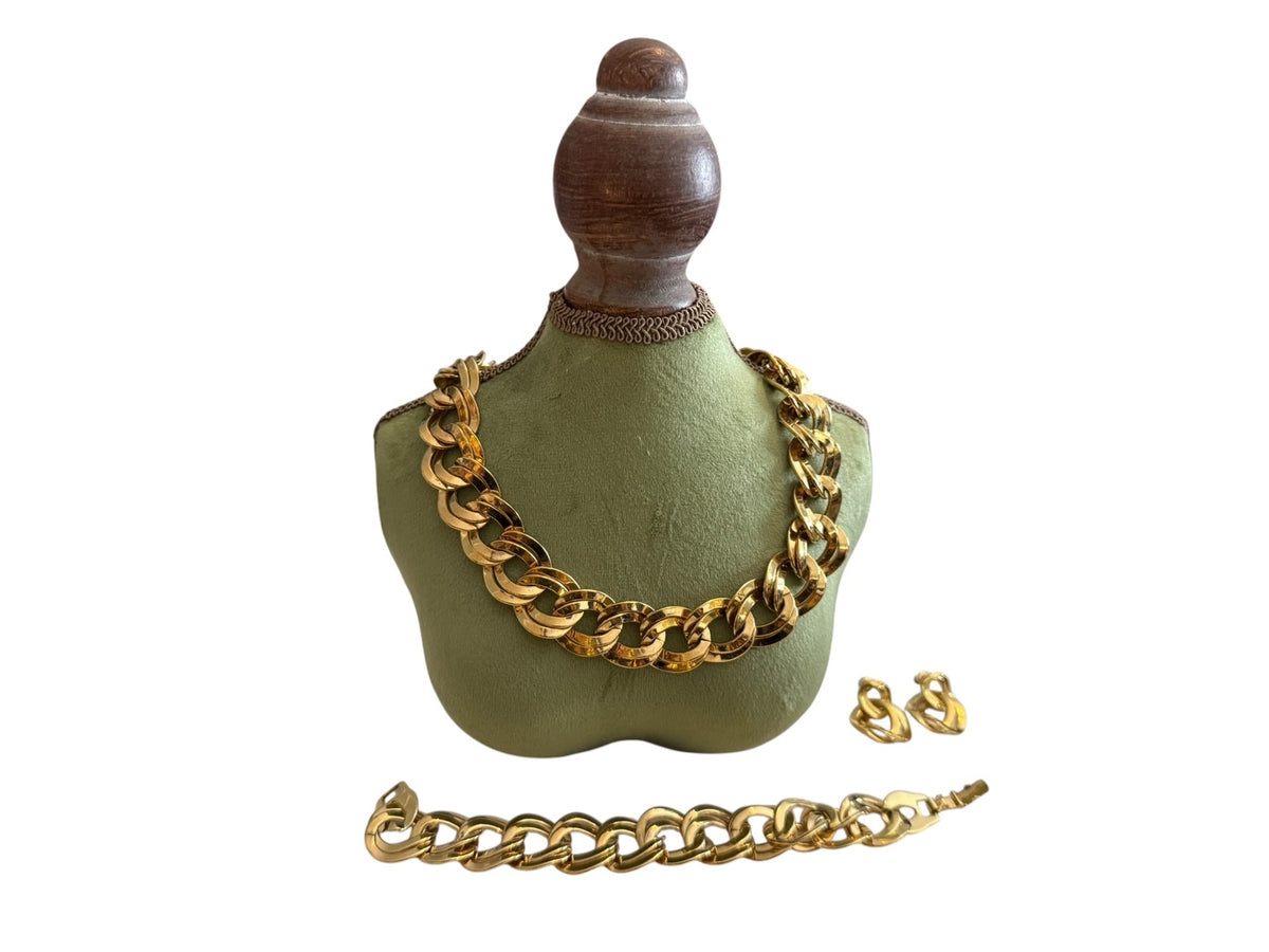 Vintage Gold Tone Chain Necklace, Bracelet and Earrings Set