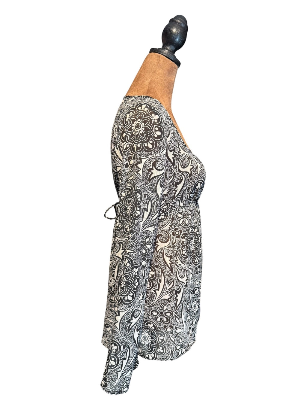 Anxiety Black and White Paisley Print Long Sleeve Top Small