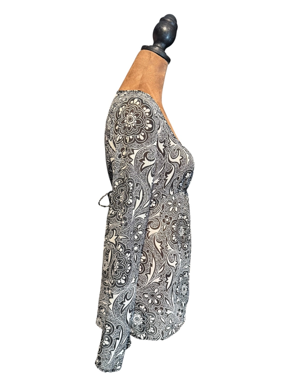 Anxiety Black and White Paisley Print Long Sleeve Top Small
