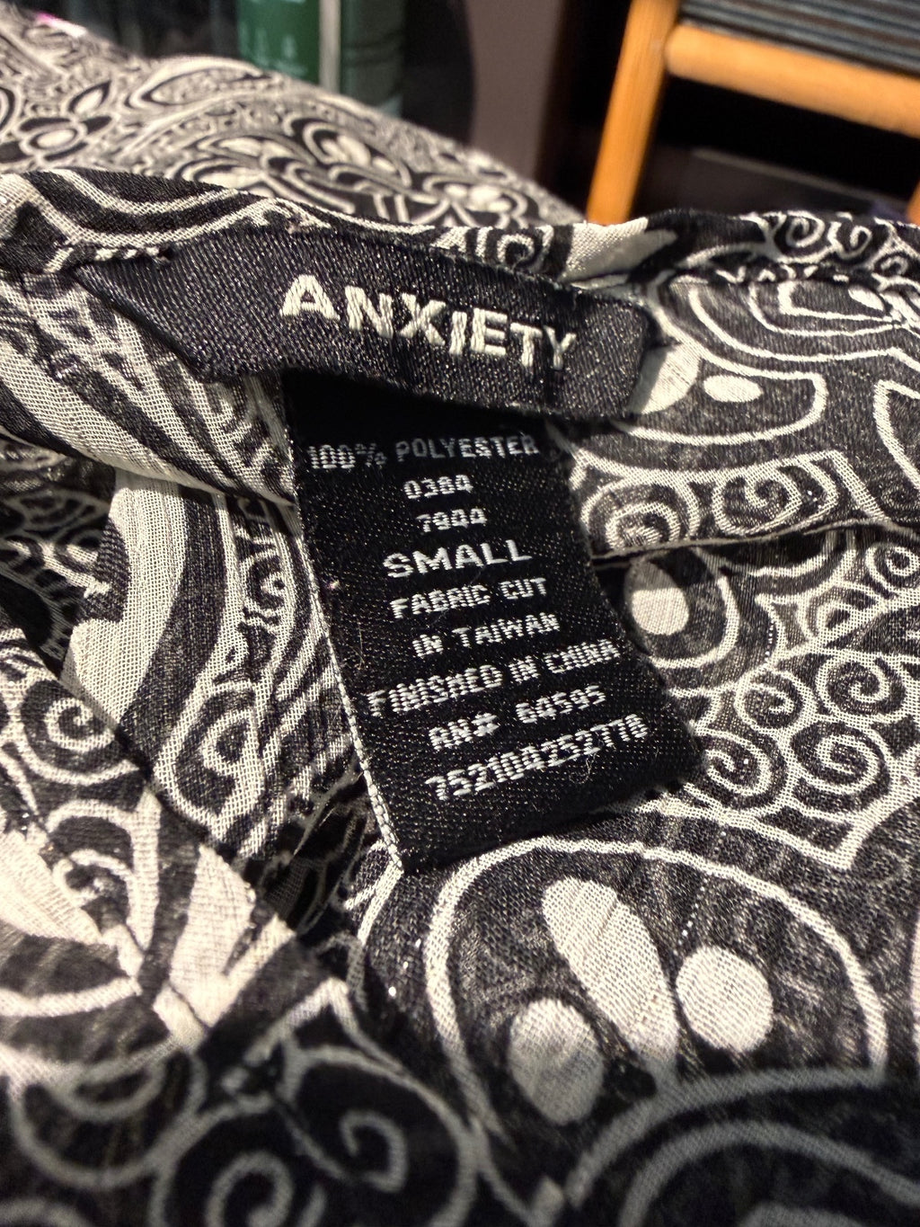 Anxiety Black and White Paisley Print Long Sleeve Top Small