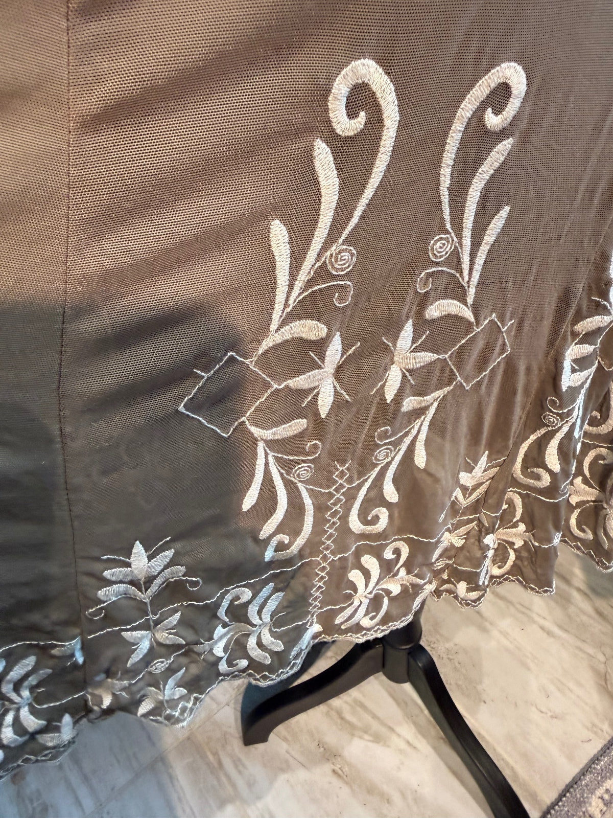 Fylo Embroidered Beige Midi Skirt