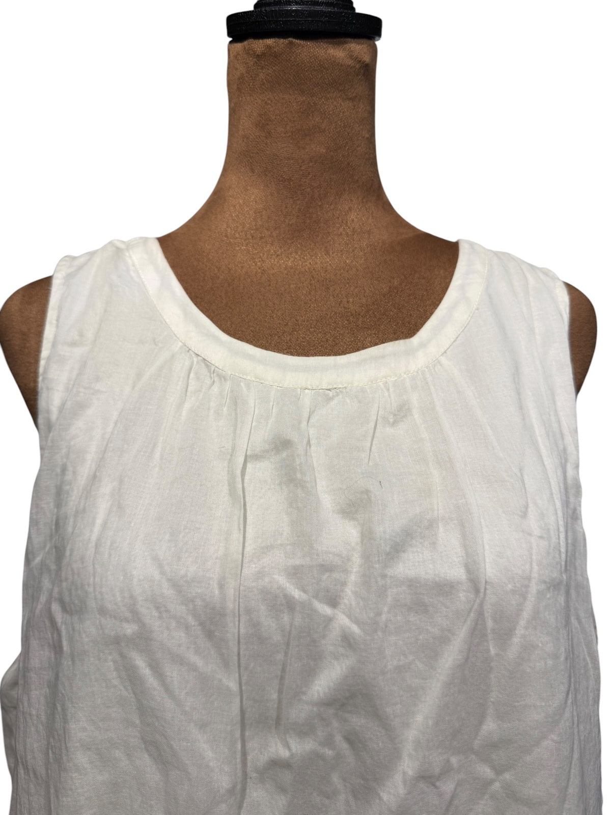 Maeve by Anthropologie White Sleeveless Tunic with Gold Embroidery