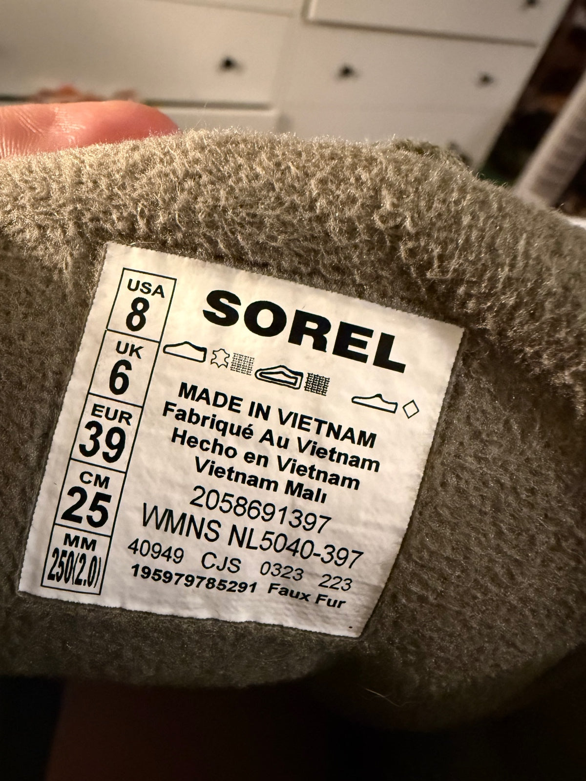 Sorel Women's Suede Hiking Boots with Pink Soles - Size 8