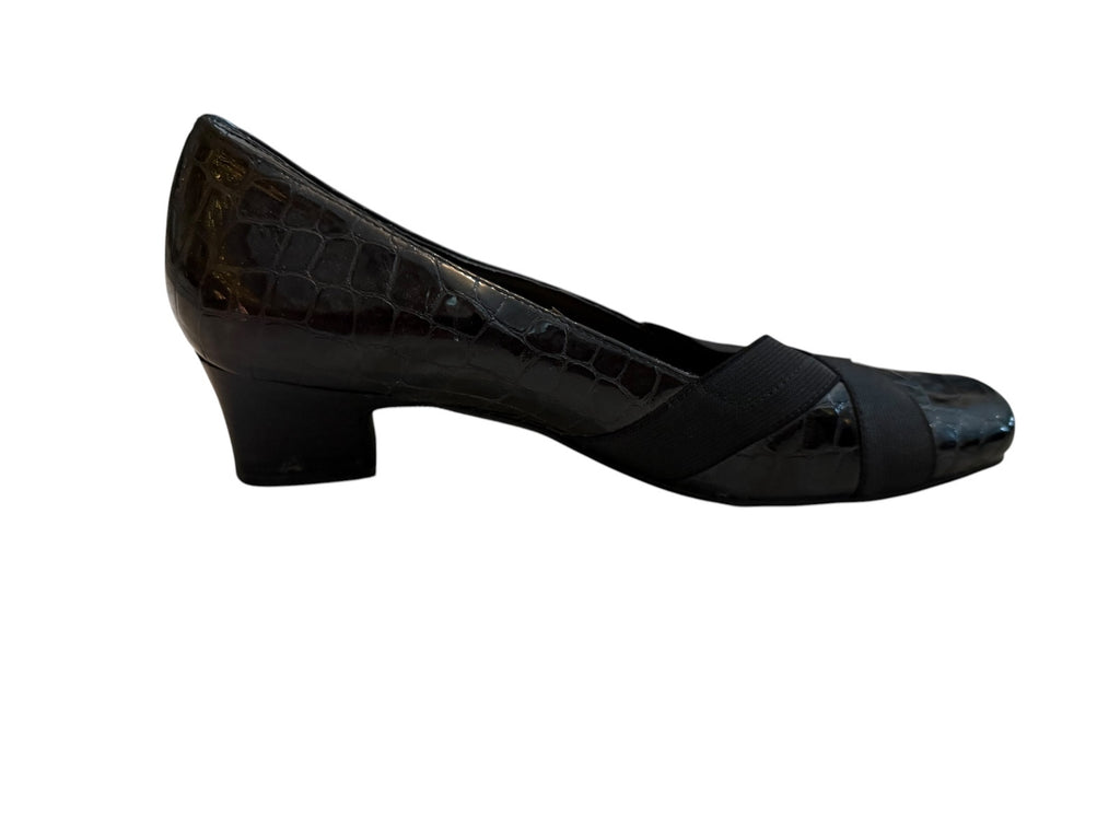 Ross Hommerson Black Croc-Embossed Low Heel Pumps