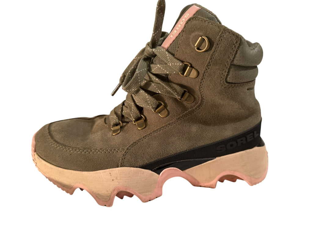 Sorel Women's Suede Hiking Boots with Pink Soles - Size 8