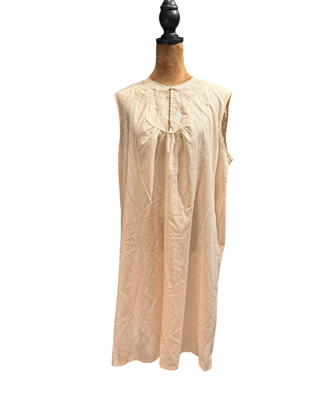 Vintage Katz Peach Embroidered Sleeveless Nightgown