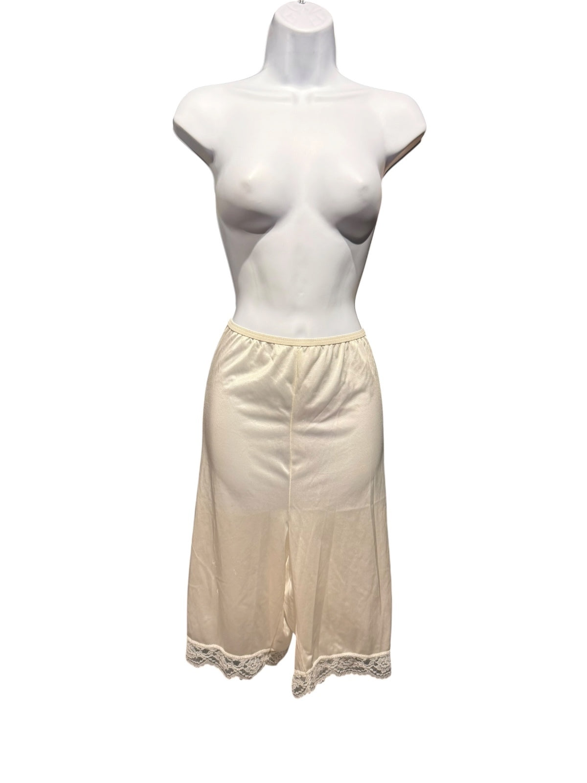 Vintage Cream Lace Hem Tap Pants Bloomers