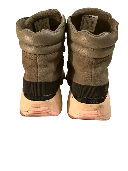 Sorel Women's Suede Hiking Boots with Pink Soles - Size 8