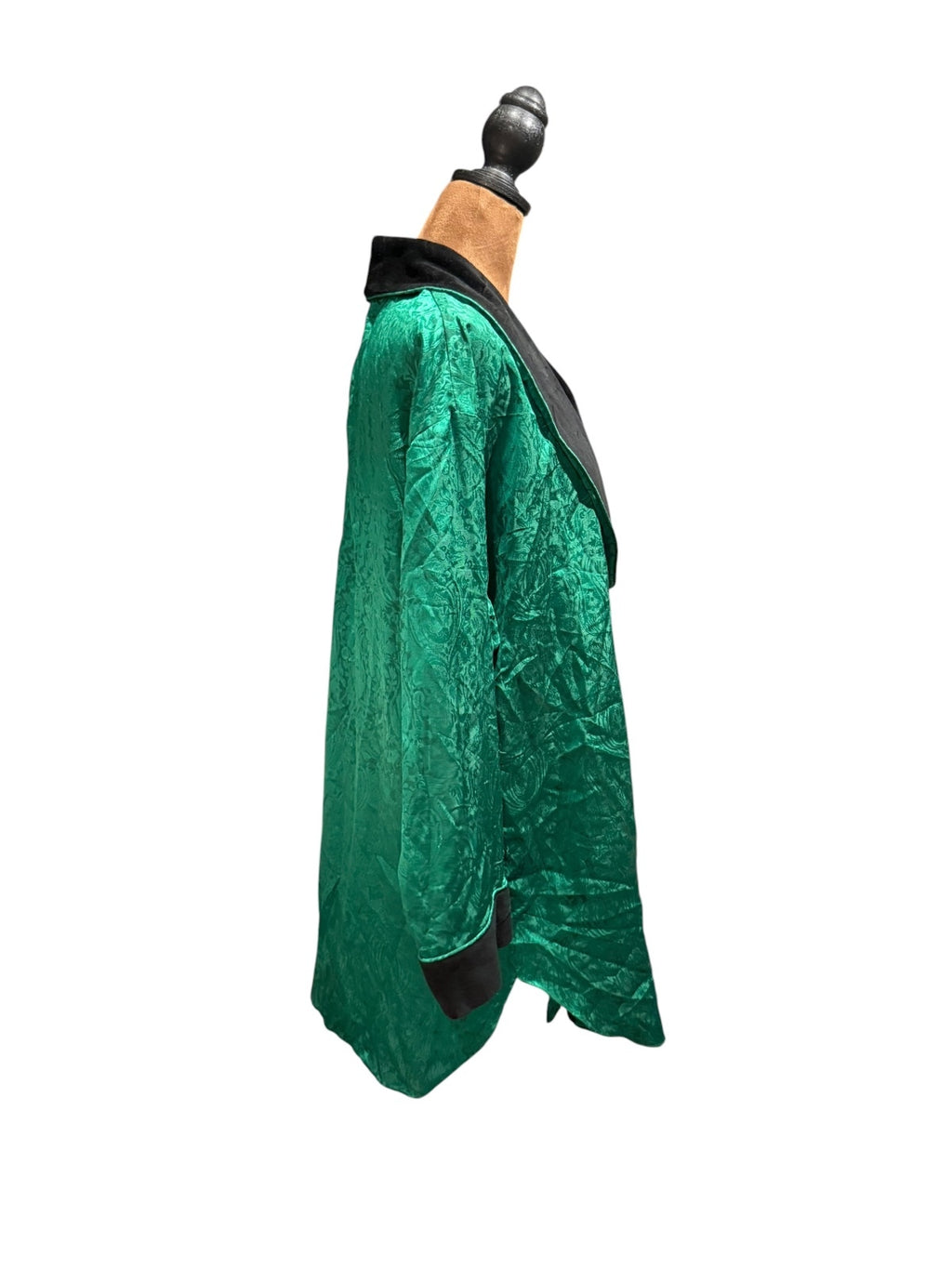 Victoria's Secret Gold Label Green Satin Jacquard Robe with Black Velvet Collar