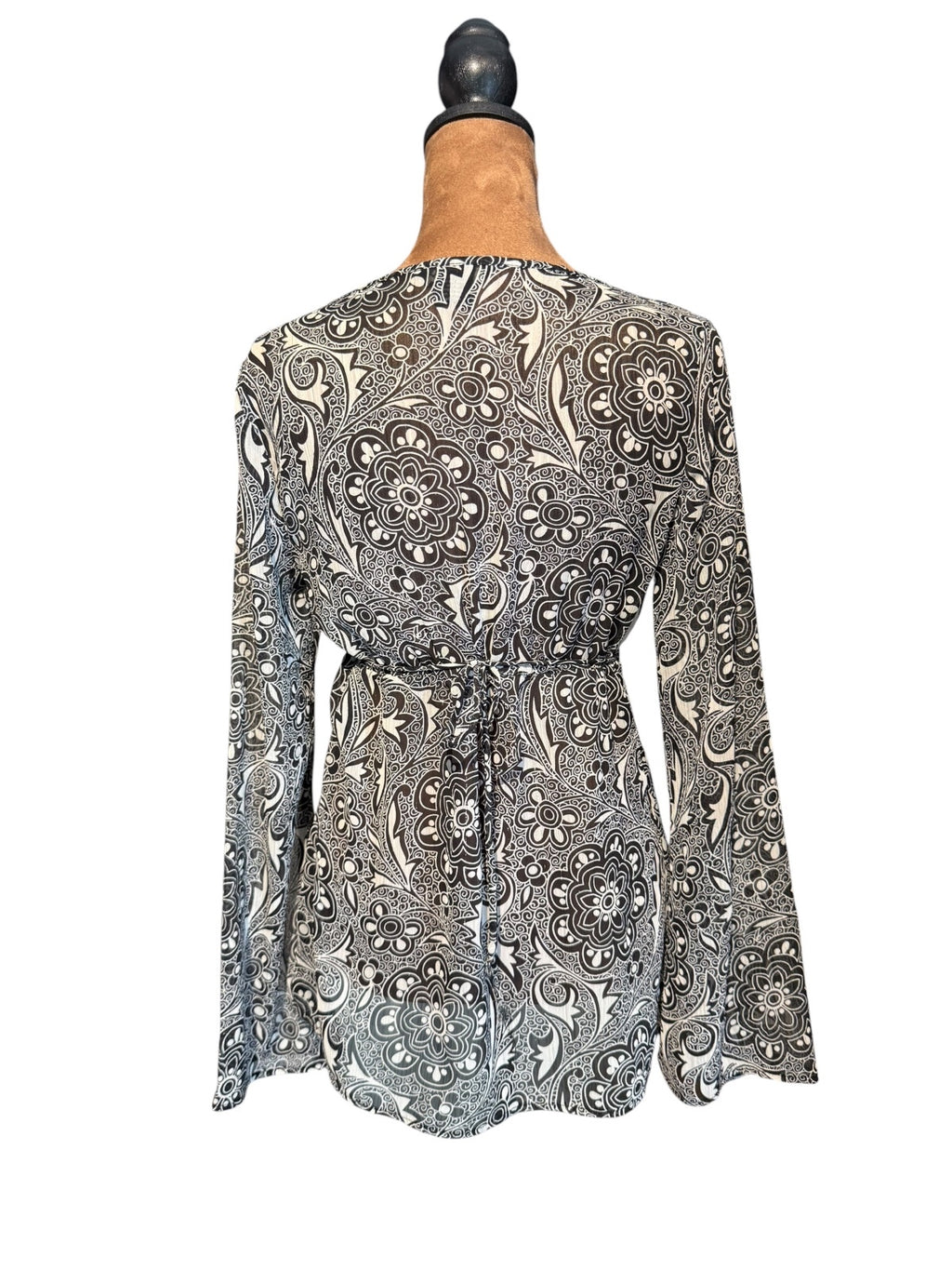 Anxiety Black and White Paisley Print Long Sleeve Top Small