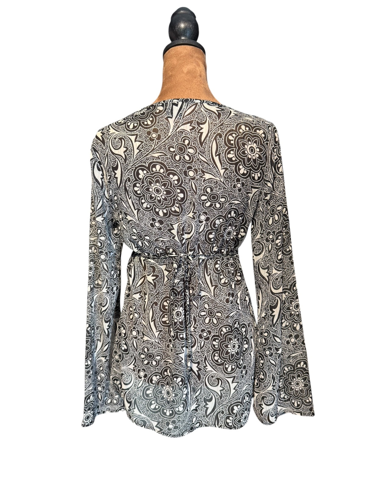 Anxiety Black and White Paisley Print Long Sleeve Top Small
