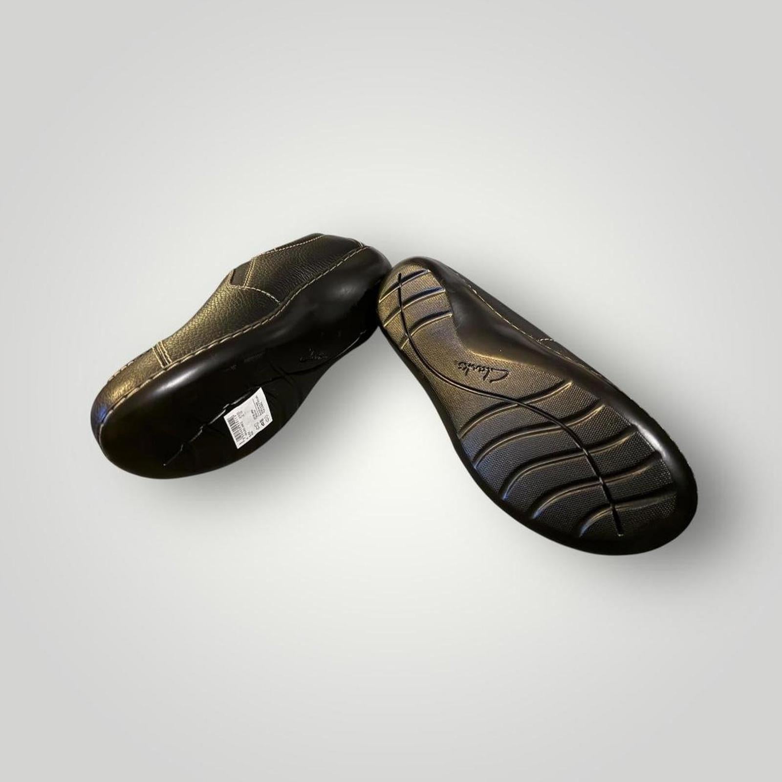 Clarks Ashland Black Leather Slip-On Loafers