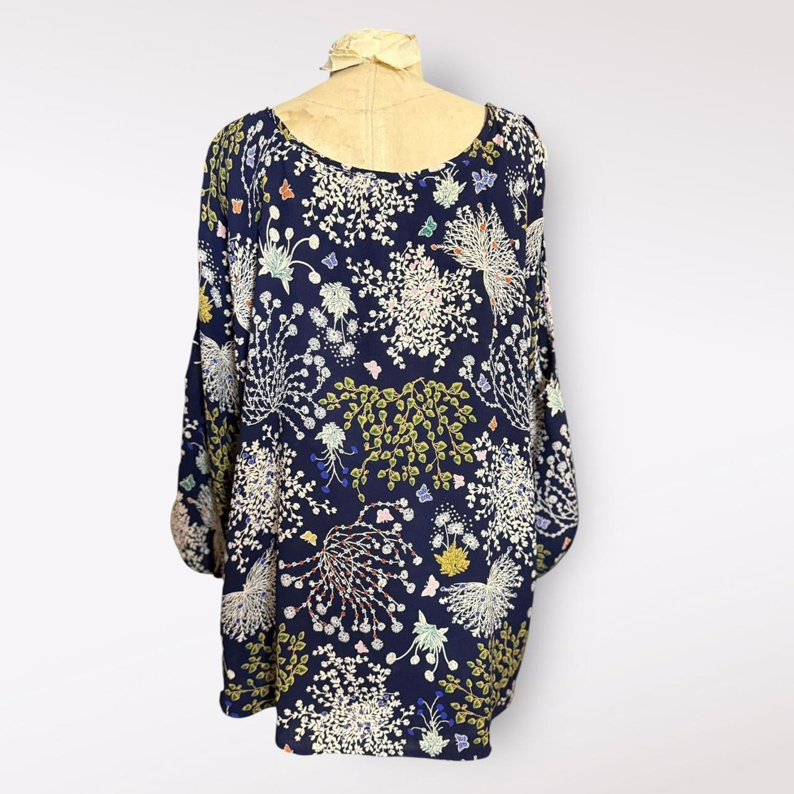 Le Lis Blue Floral Print Blouse