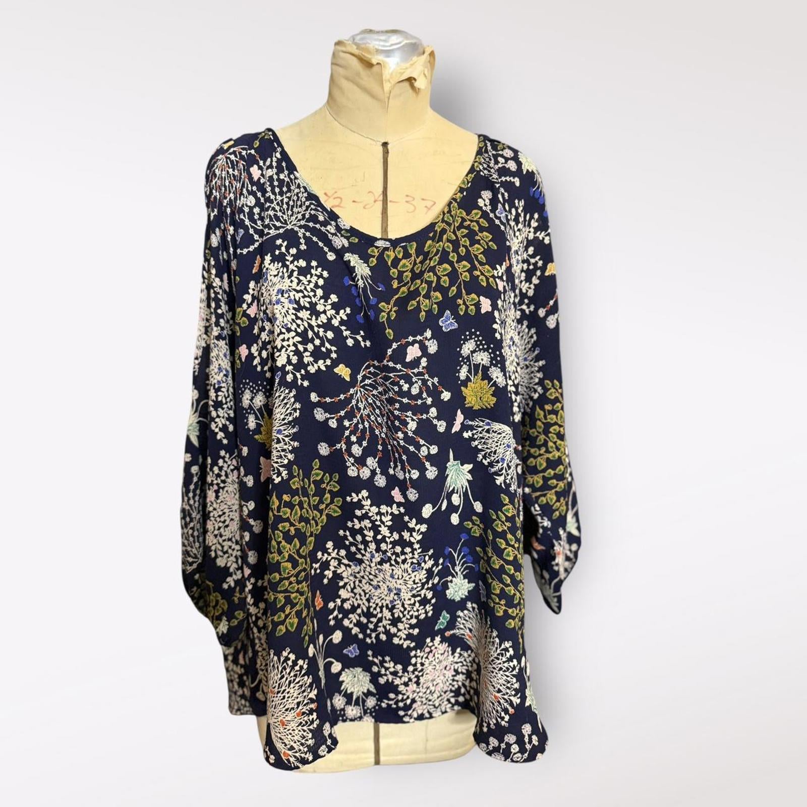 Le Lis Blue Floral Print Blouse