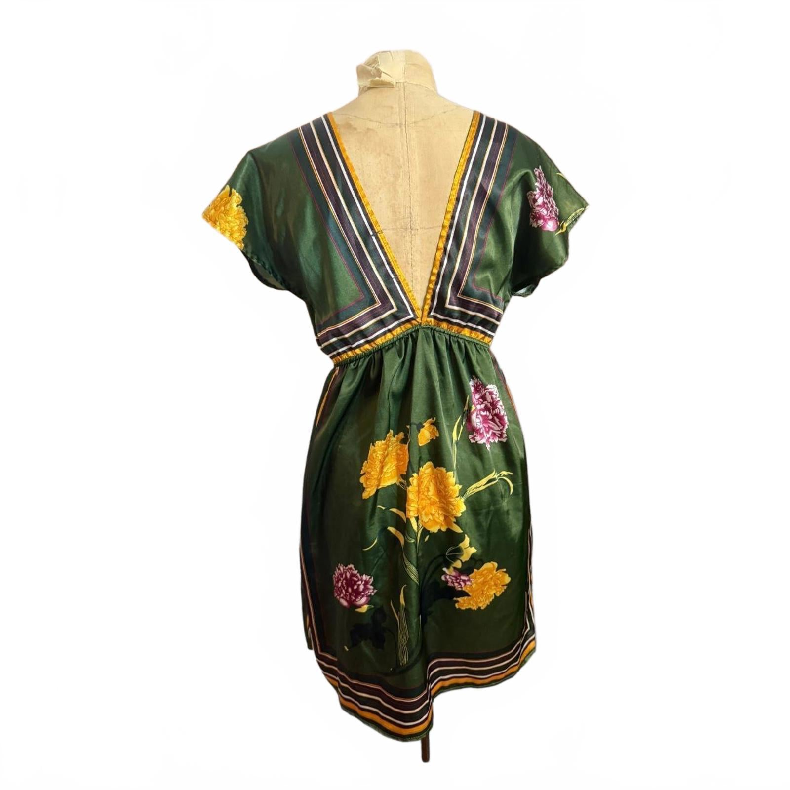 Forever 21 Green and Yellow Silk Floral Dress Size M