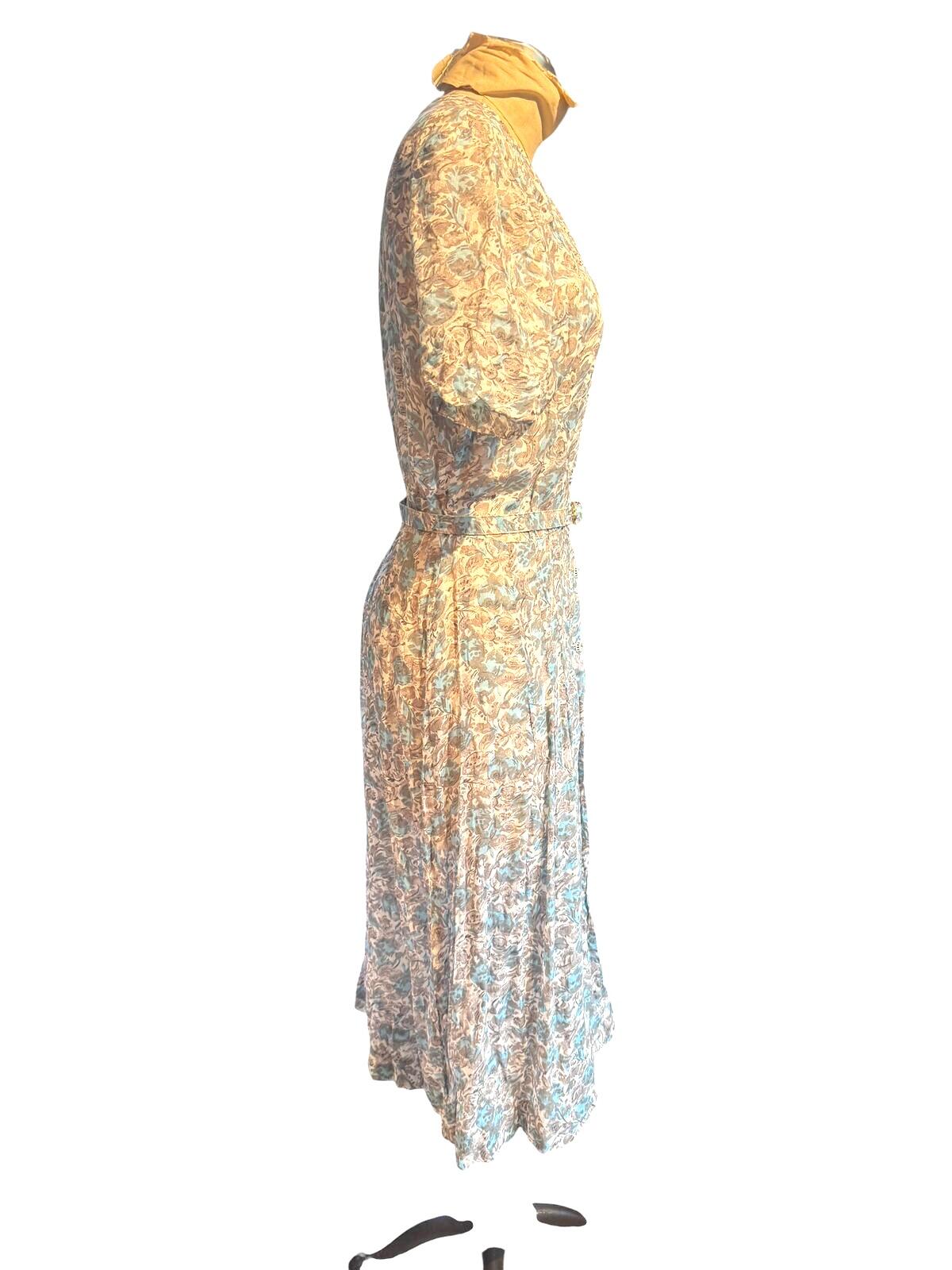 Shroyers True Vintage Floral Print Midi Dress with Belt