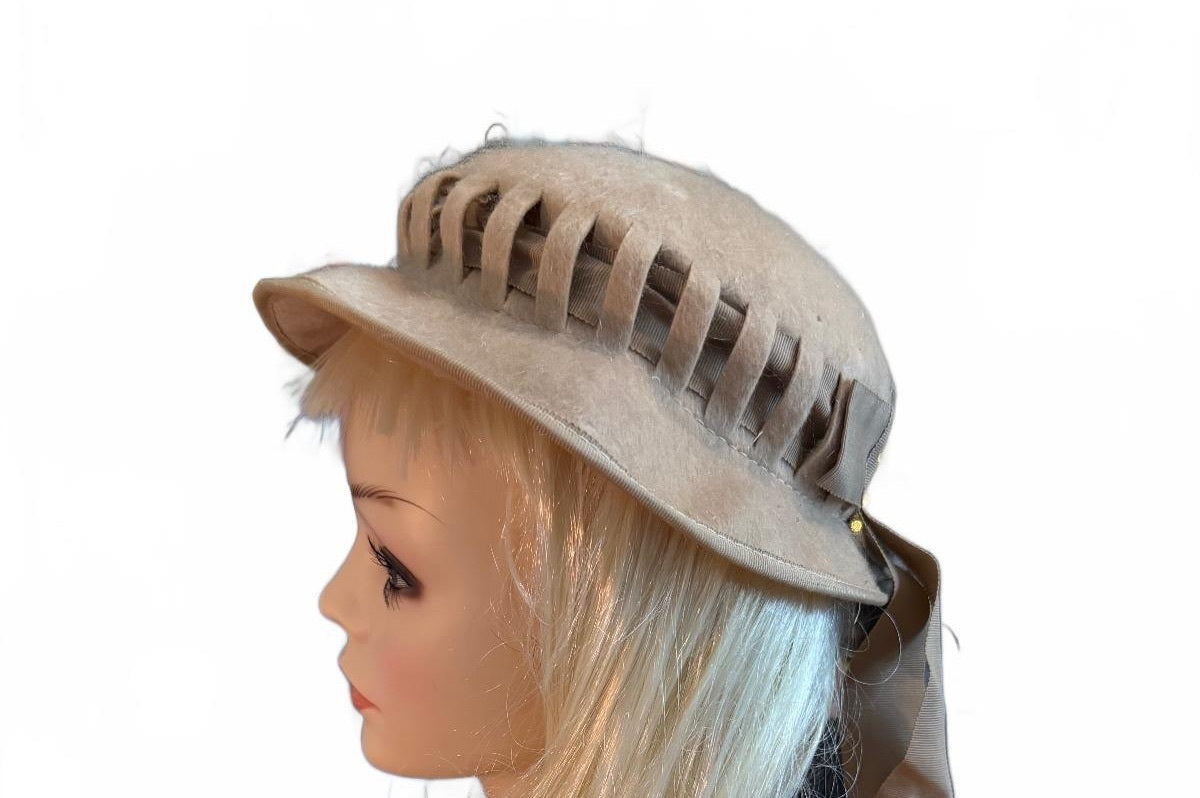 Vintage Kayser Beige Felt Hat with Ribbon Detail