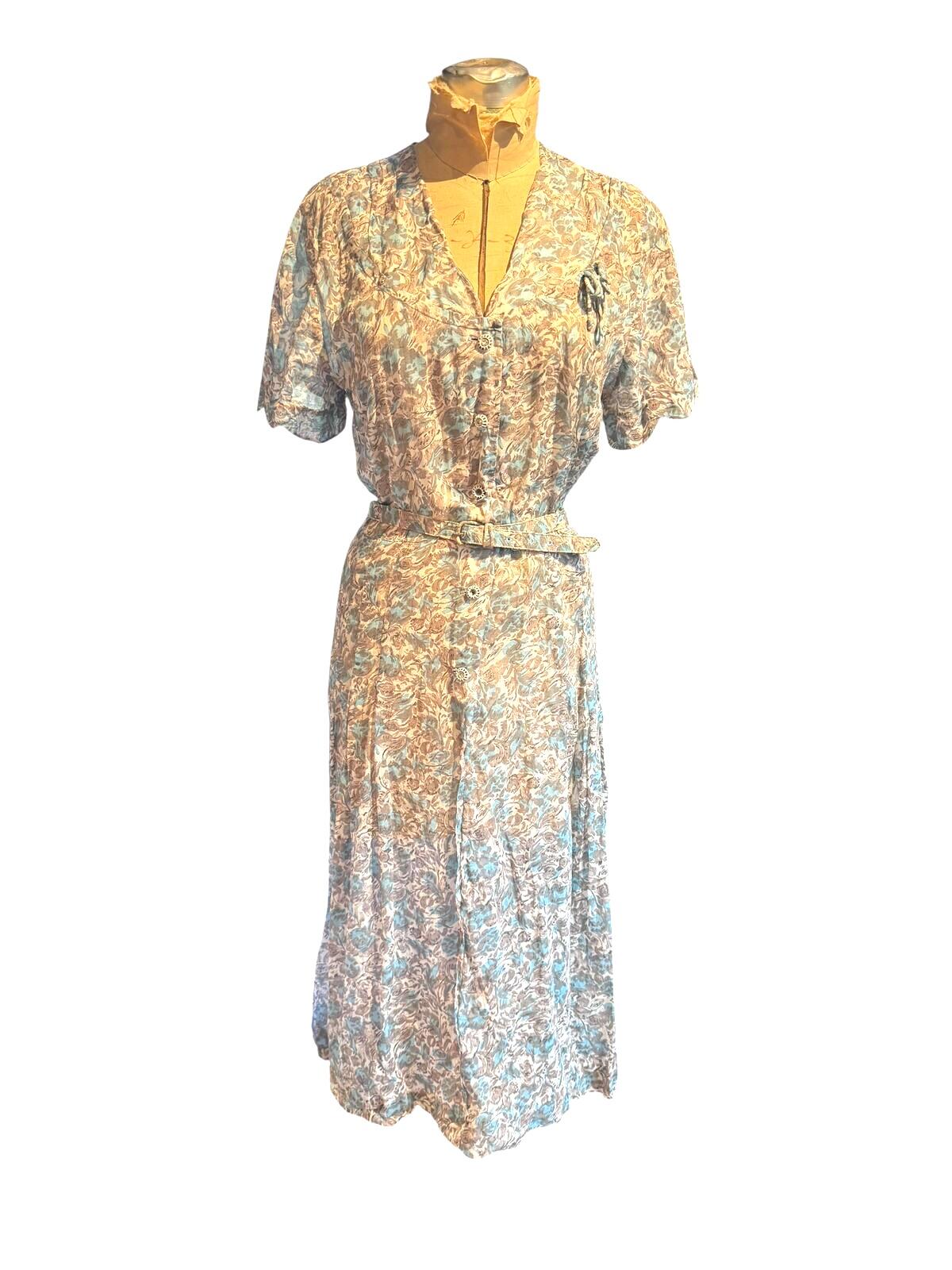 Shroyers True Vintage Floral Print Midi Dress with Belt