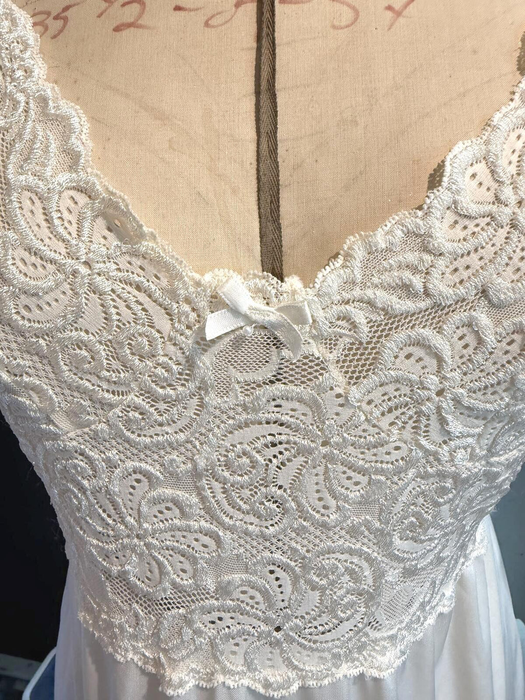 Victoria’s Secret Vintage Cream Lace Sleeveless Maxi Nightgown